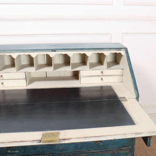 18th century English Painted Bureau, 1760s For Sale - Image 11 of 15