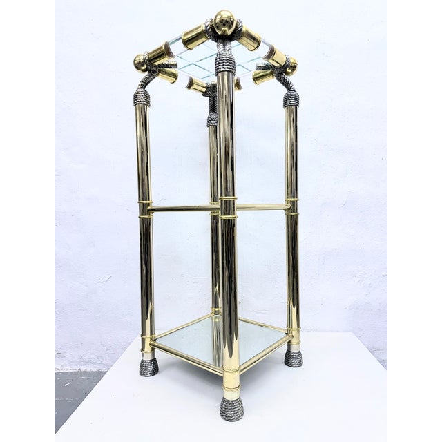 Hollywood Regency 2-Tone Brass and Acrylic Tiered Serving Stand attributed to Curvasa Muebles, 1970s For Sale - Image 12 of 12