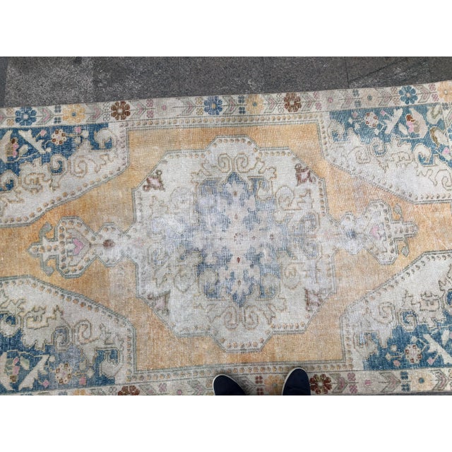 1960s Vintage Turkish Oushak Rug - 4′5″ × 7′6″ For Sale - Image 6 of 10