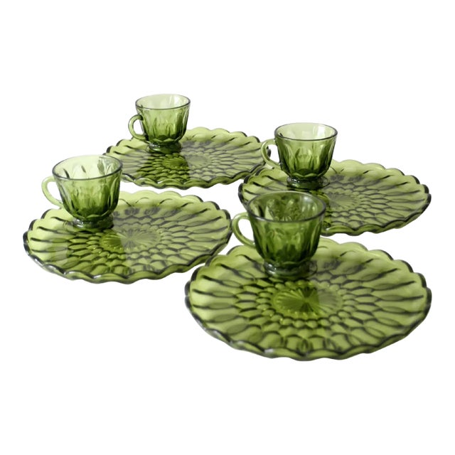 Vintage 70s Anchor Hocking Fairfield Snack Plates and Cup Set of 8 For Sale