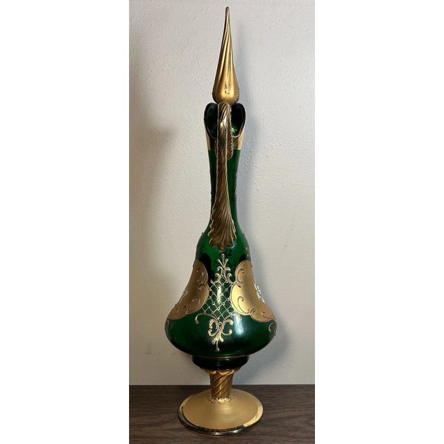 Italian Vintage Venetian Tre Fuochi Gilded Emerald Green Glass Decanter and 5 Goblets For Sale - Image 3 of 10