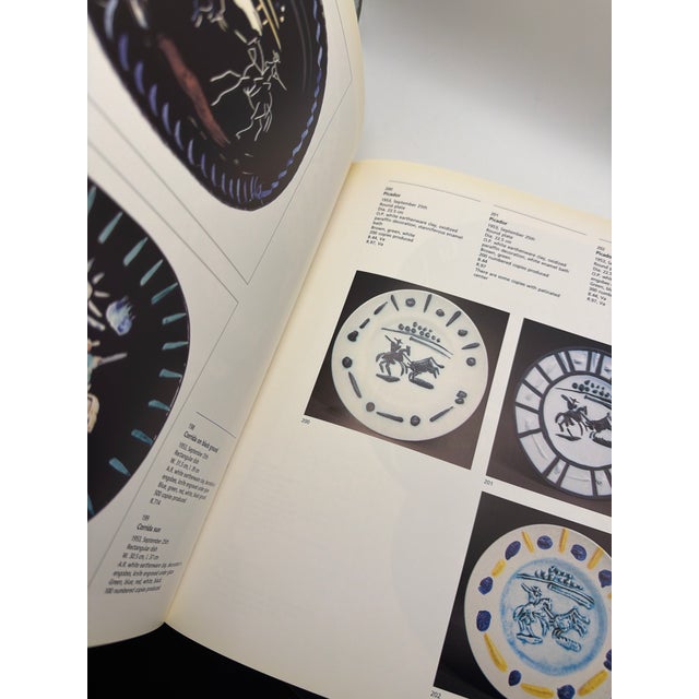 1980s Picasso Catalogue Raisonné of the Edited Ceramic Works 1947–1971 by Alain Ramié, 1988 For Sale - Image 5 of 6