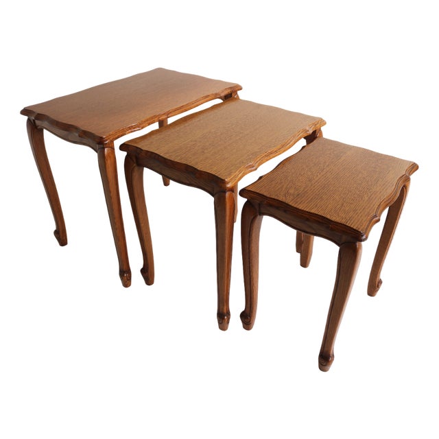 French Oak Nesting Tables with Scalloped Tops, 1960s, Set of 3 For Sale