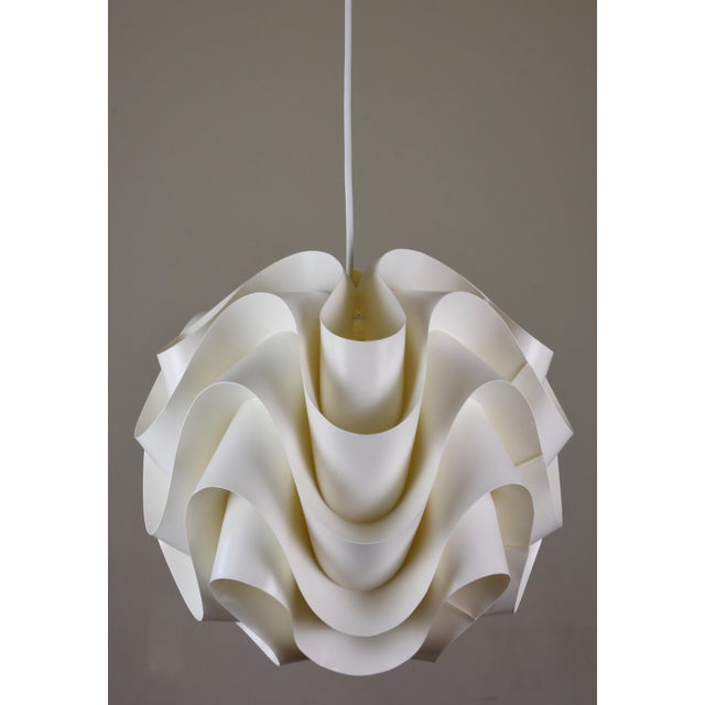 White Model 172 Pendant Light by Poul Christiansen for Le Klint, 1980s For Sale - Image 8 of 12