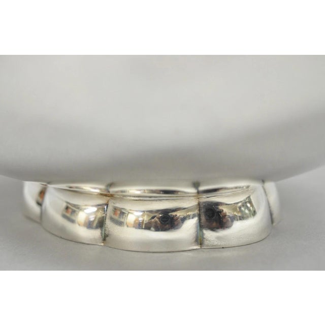 Silver Vintage Poole 811 Modern Silver Plated Scalloped Footed Oval Serving Fruit Bowl For Sale - Image 8 of 11