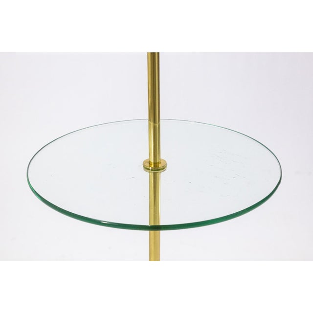 Mid-Century Modern Vintage Laurel Lamp Company Brass and Round Glass Mid Century Modern Lamp Table For Sale - Image 3 of 6