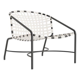 Brown Jordan Kantan Aluminum Suncloth Lounge Chair, Textured Pewter frame with White fabric For Sale