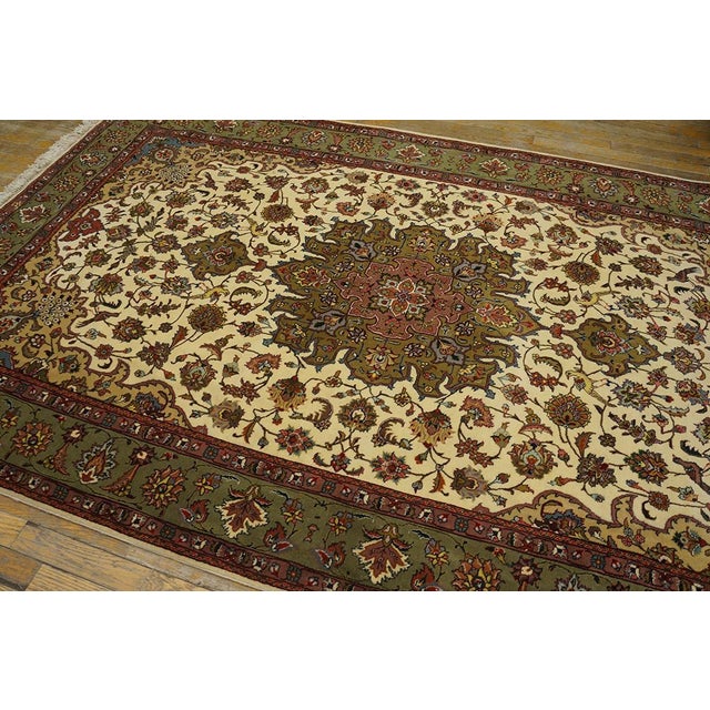 Persian 1940s Ivory Medallion Antique Tabriz Persian Rug 5' 1" X 8' 7" Handknotted Wool Carpet For Sale - Image 3 of 6
