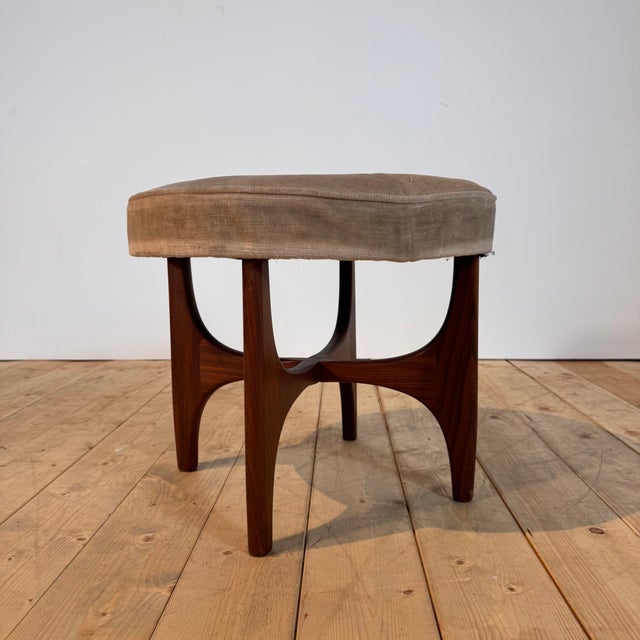 Mid-Century Ottoman from G-Plan, 1960s For Sale - Image 4 of 7