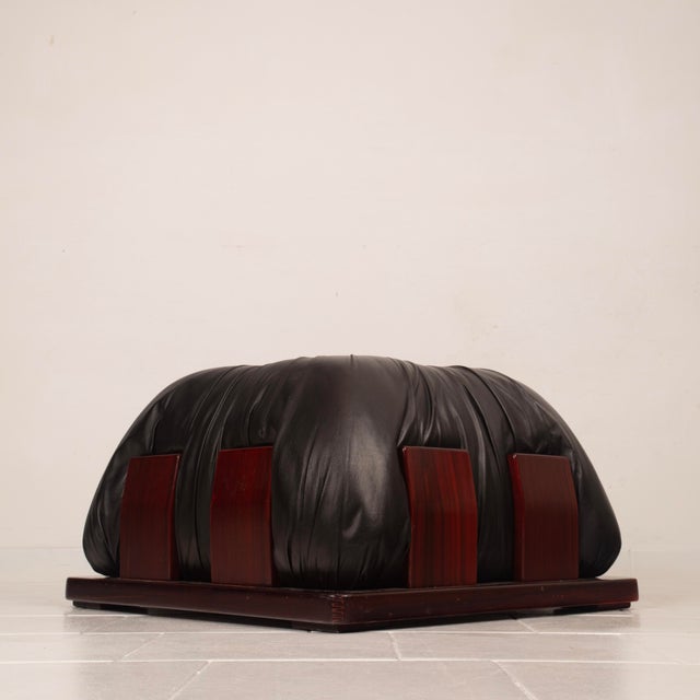 Dragone Pouf in Leather and Padouk by Luciano Frigerio for Frigerio Di Desio, 1970s For Sale - Image 7 of 18