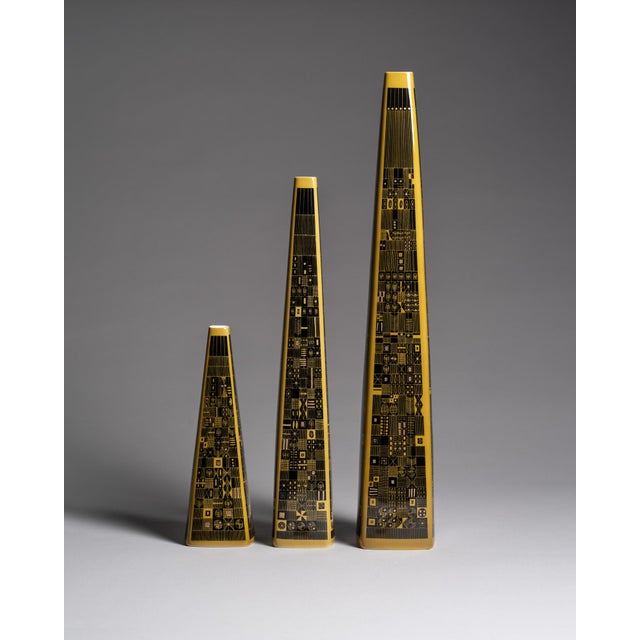 Mid-Century Modern Yellow Model 1703 Porcelain Vase Set by Hans Theo Baumann for Rosenthal, 1964, Set of 3 For Sale - Image 3 of 18
