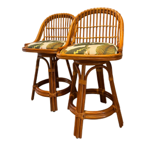 1960s Arched Spindle Rattan Swivel Counter Stools (Set of 2)