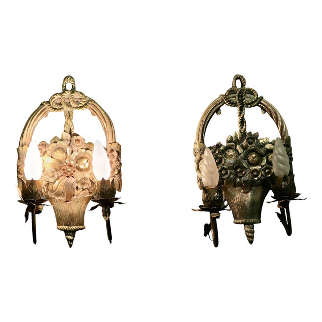 French Carved Flower Basket Wall Lights, 1920, Set of 2 For Sale