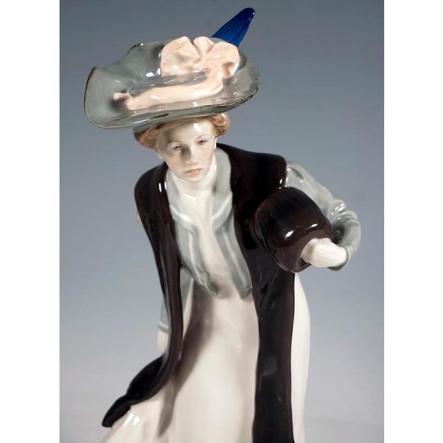 Large Art Nouveau Lady with Muff Figurine by Konrad Hentschel for Meissen, 1906 For Sale - Image 6 of 8