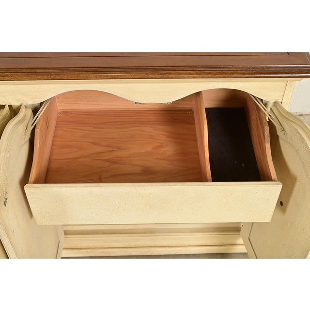 Drexel French Provincial Louis XV Cream Lacquered Sideboard Credenza, 1960s For Sale In South Bend - Image 6 of 12