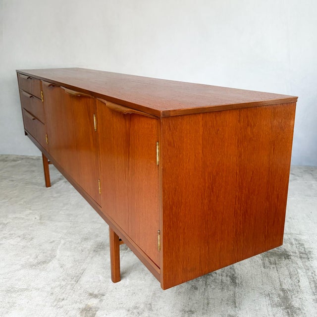 British Teak Sideboard with Sculpted Handles, 1960s For Sale - Image 6 of 16