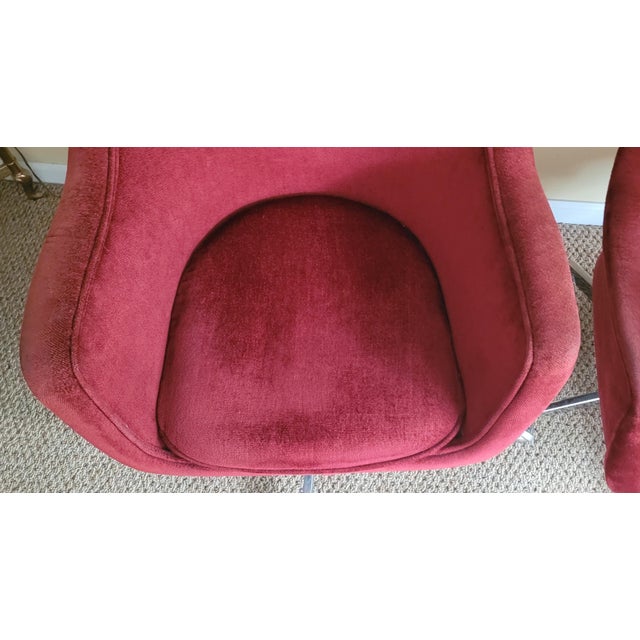 Pair of 1960s MCM Swivel Tulip Chairs For Sale In Philadelphia - Image 6 of 12