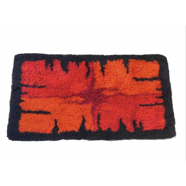 Danish Wool Carpet from Højer Eksport Wilton, 1970s, in Flawless conditions. Designed 1970 to 1979 This piece has an...
