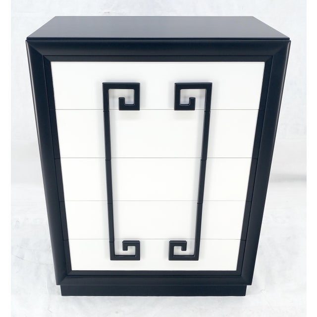 1950s Kittinger Black & White Lacquer Mandarin Chest of 5 Drawers Dresser For Sale - Image 5 of 11