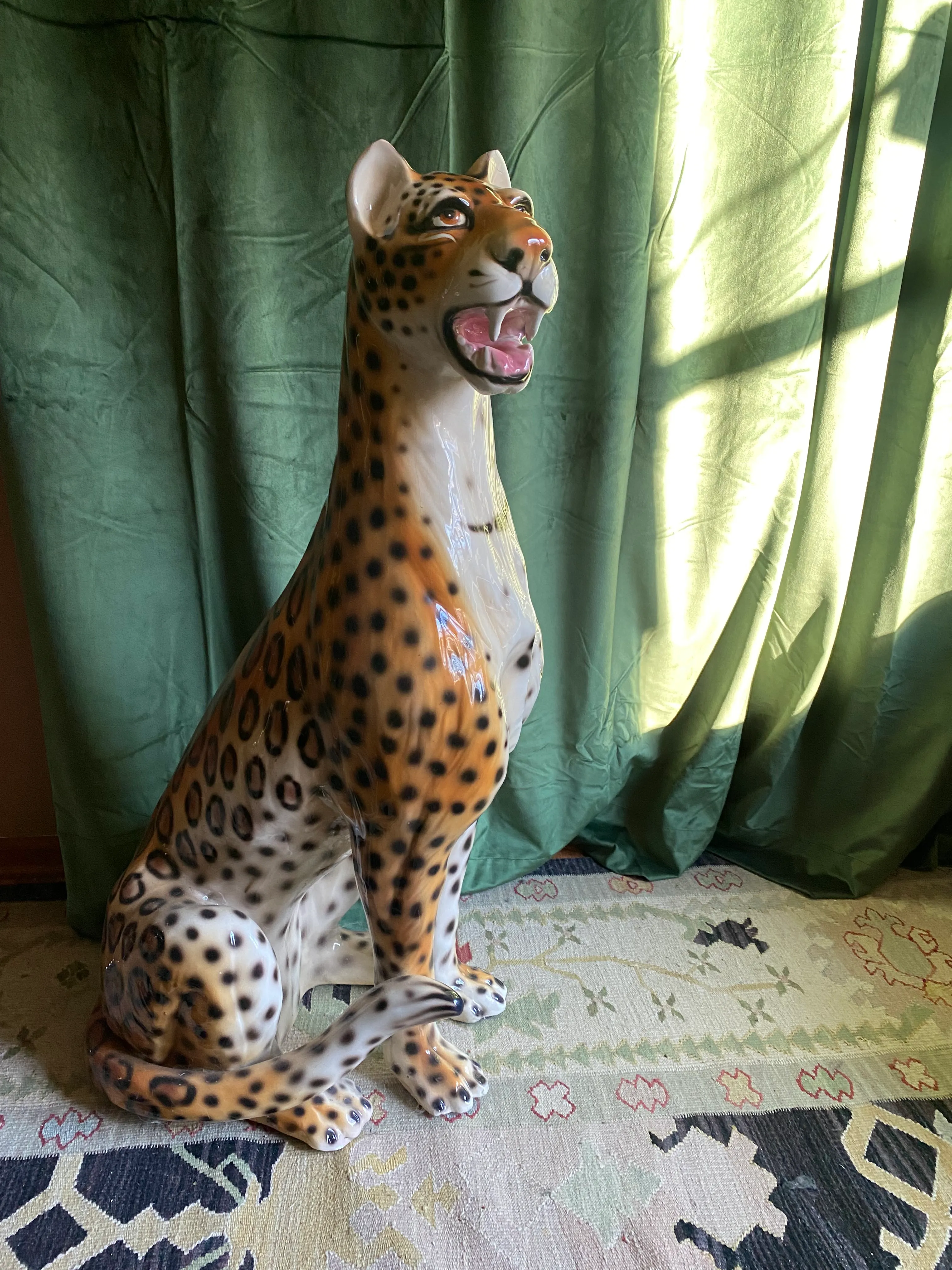 最終値下げ‼️*786　ヒョウ　ブロンズ像　RUNNING LEOPARD 1970s Capodimonte Large Goofy Leopard Statue | Chairish