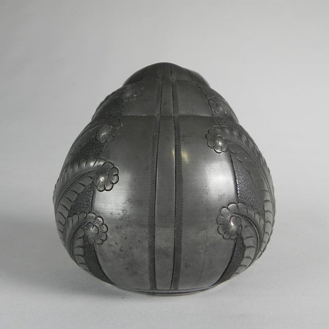 20th Century Art Nouveau Tin Vase by Petizon, 1890s For Sale - Image 6 of 16