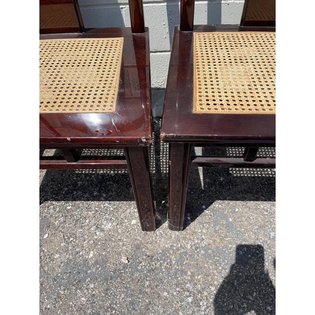 Fabulous 5pc piece vintage dining set by reputable White Furniture Company. Includes 4 chairs and dining table in a...