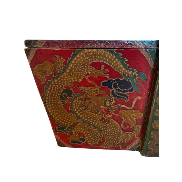 Early 20th Century Chinese Vintage Hand-Painted Wedding or Rice Box With Handle, Dragons For Sale - Image 5 of 10