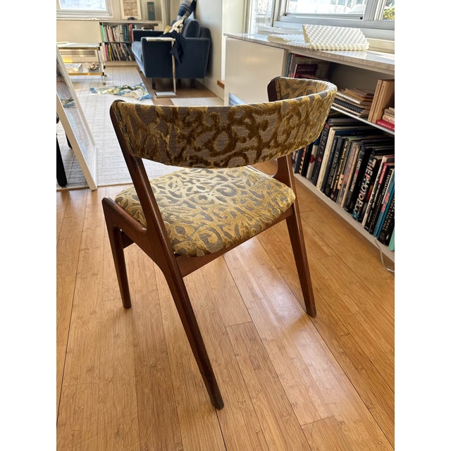 1960s Pair of Teak Upholstered Danish Modern Chairs Attributed to Kai Kristiansen For Sale - Image 5 of 6
