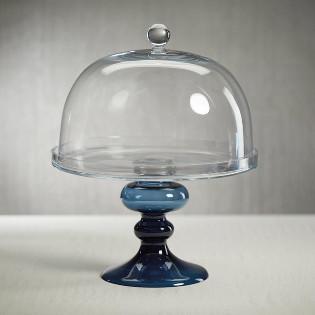 For spectacular dessert presentation, our glass cake stand is generously sized to elevate and accommodate larger cakes or...
