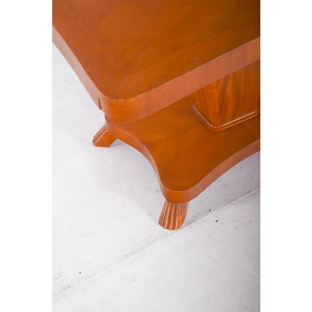 English Dining Table with Central Pedestal, 1920s For Sale - Image 6 of 10