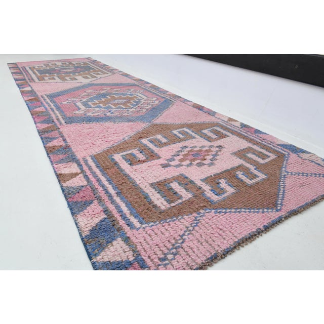 1970s 1970s Vintage Turkish Oushak Handmade Wool Cotton Pink Runner Rug For Sale - Image 5 of 12