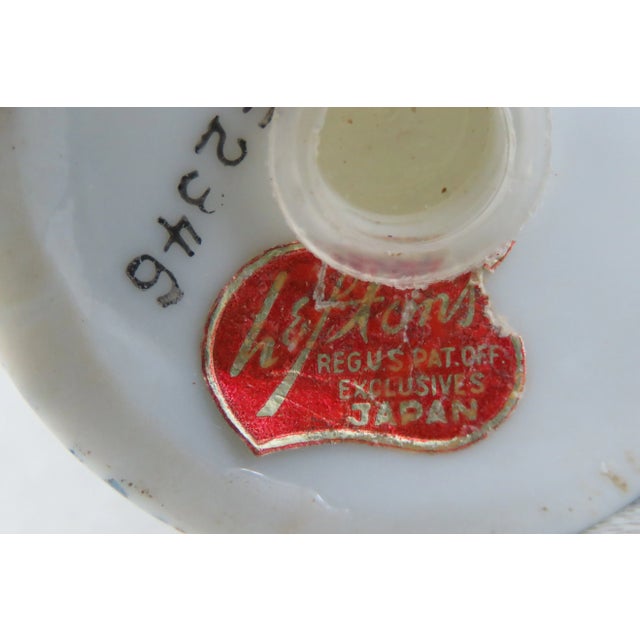 Lefton Porcelain Blue and White Paisley Salt and Pepper Shakers a Pair For Sale In Miami - Image 6 of 10