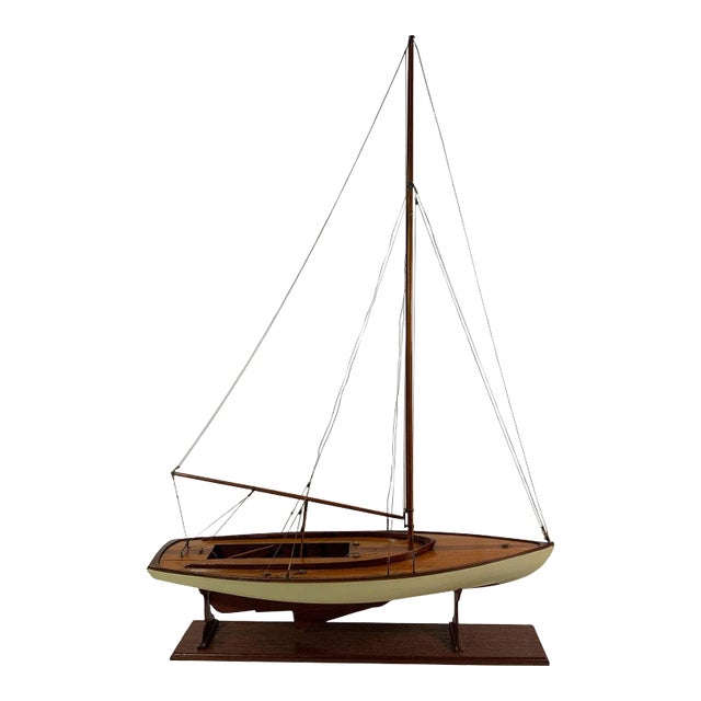 Scale Model of a Herreshoff Yacht For Sale