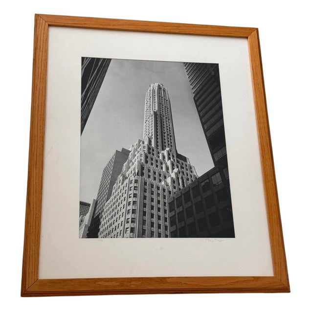 Modern Philip Trager Signed Black & White Photograph, New York 1992 For Sale - Image 3 of 12