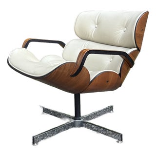 Vintage Mid Century Modern Segmented Chair Attributed to George Mulhauser for Plycraft For Sale