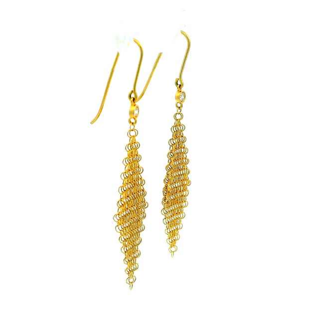 1980s Pair of Elsa Peretti for Tiffany & Co. 18k Gold Mesh Diamond Drop Earrings For Sale In Miami - Image 6 of 14
