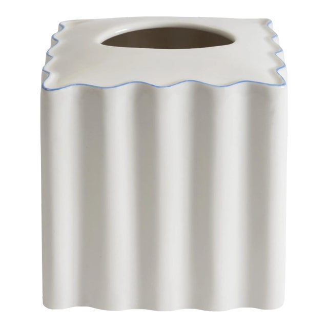 Le Marais Scallop Bath Accessories - Tissue Holder, Cornflower Blue For Sale