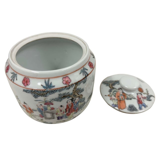 Antique White Early 20th-Century Antique Chinese Porcelain Jar With Lid For Sale - Image 8 of 9