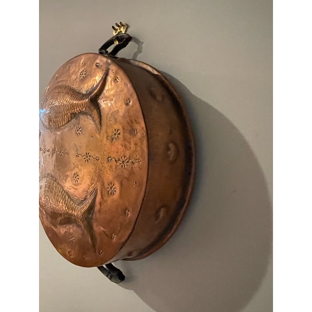 American Vintage Copper and Brass Mold With Raised Fish Decorations on Front For Sale - Image 3 of 10