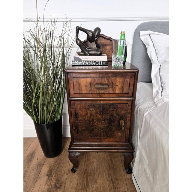 Italian Art Deco Nightstands in Burl Walnut, 1940s, Set of 2 For Sale - Image 3 of 10