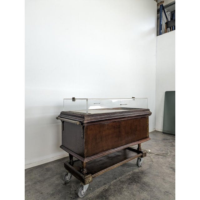 Wooden and Acrylic Glass Serving Trolley, in Very Good conditions.