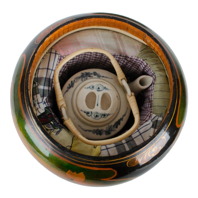 Japanese Lacquer Padded Teapot Caddy For Sale - Image 4 of 10