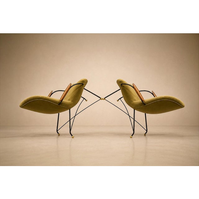 Designed by Carlo Hauner (1927–1997), this refined pair of Brazilian Modern armchairs embodies the designer's disciplined...