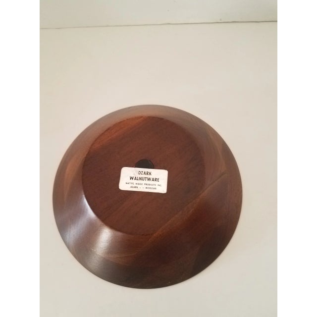 1950s Vintage 1950s "Ozark Walnutware Native Wood Products" Salad Bowls - Set of 7 For Sale - Image 5 of 9