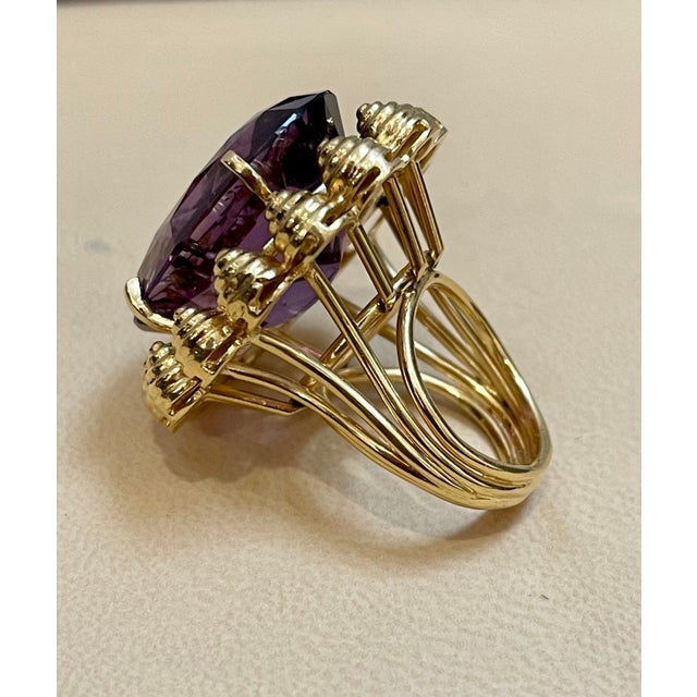 2010s 50 Carat Amethyst Cocktail Ring in Solid 18 Karat Yellow Gold 29 Grams For Sale - Image 5 of 18