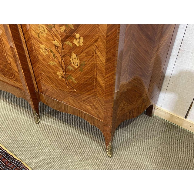 Louis XV 3-Door Wardrobe in Oak and Rosewood For Sale - Image 12 of 13