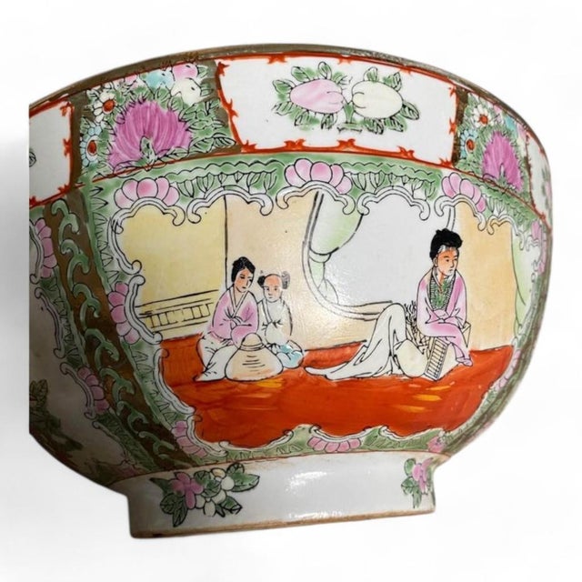 Mid 20th Century Mid 20th Century Famille Rose Medallion Chinese Decorative Bowl For Sale - Image 5 of 10