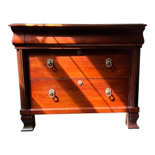 Ethan Allen British Classics Daryn Chest Nighstand For Sale