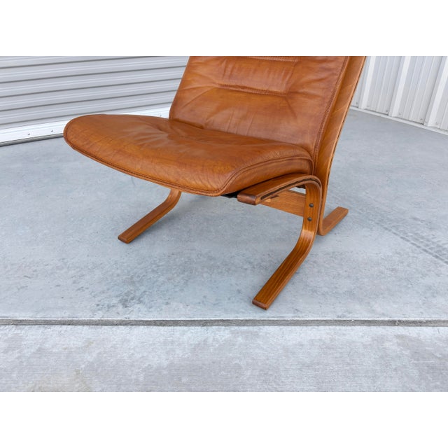 Yellow 1960s Pair of Danish Modern "Siesta" Lounge Chairs Attributed to Westnofa For Sale - Image 8 of 12