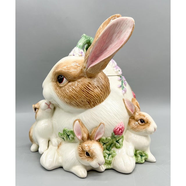 Farmhouse Fitz & Floyd Botanical Bunny Rabbit Family Ceramic Cookie Jar – Cottagecore / Spring For Sale In Houston - Image 6 of 18